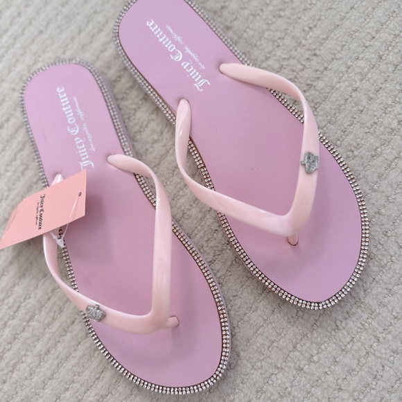 Juicy Couture Shoes - CCO PRICE. 👸🏻HOST PICK 👸🏻 Juicy Couture Sandals with Rhinestones, size 7